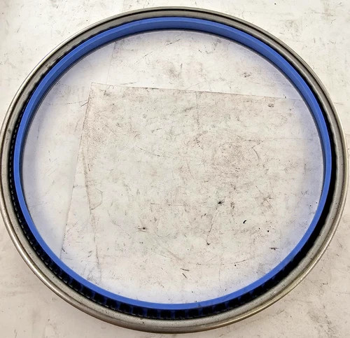 Garlock Klozure Silicone Oil Seal 21095-3592, 8" Shaft, 9" Bore, 5/8" Width — product image 5 of 5