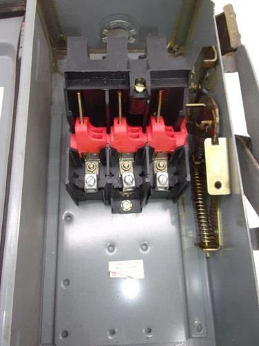 Square D H361AWK Heavy Duty Safety Switch 30A 3P 600V Non-Fusible Dust Tight — product image 4 of 8