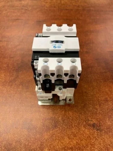Tianshui GSC1-4011 3-Pole AC Contactor with 1 NO/1 NC Auxiliary Contacts — product image 4 of 7