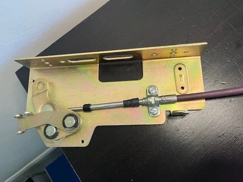 Square D 9422CGJ30 Cable Operating Mechanism with Disconnect Switch Handle — product image 2 of 4