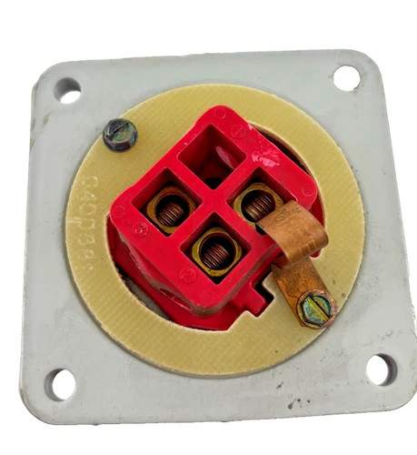 Crouse-Hinds Arktite AR342 30 Amp Heavy-Duty Receptacle — product image 4 of 7
