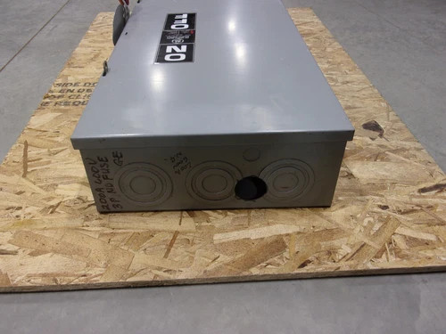 General Electric THN3364 Heavy Duty Safety Switch — product image 4 of 8