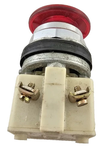 Square D 9001KR9P1R Red Illuminated Push-Pull Button Operator — product image 5 of 7