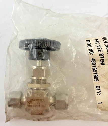 Swagelok SS-1VS6 Needle Valve 3/8" Tube OD 316 Stainless Steel — product image 3 of 4