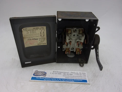 Square D 45251 30 Amp 240 Volt Fusible Disconnect Switch 2 Pole — product image 2 of 8