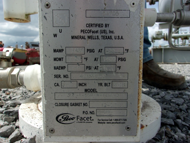 PECOFacet Vertical Gas Filter Housing 8-5/8 in x 16 in — product image 5 of 11