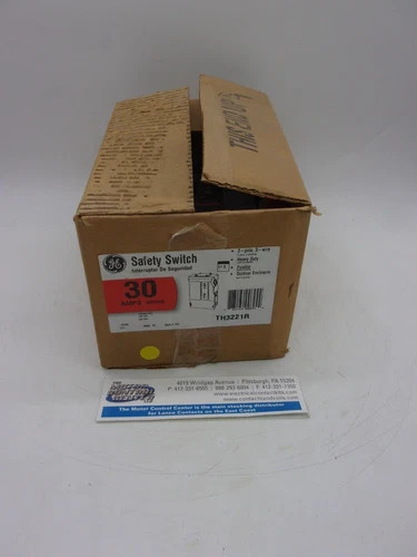 GE Heavy Duty Safety Switch TH3221R, 30A, Fusible, NEMA 3R — product image 2 of 8