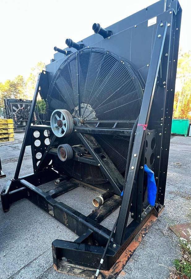 Caterpillar F60 Industrial Radiator Assembly with Fan, P/N 481-8290 — product image 2 of 3