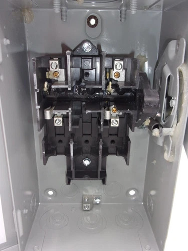 Eaton DG221URB General Duty Safety Switch 30A 240V 2P NEMA 3R — product image 5 of 8