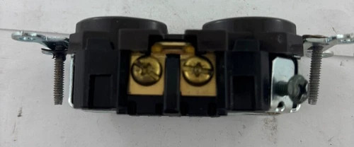 Leviton 5462 Brown Duplex Straight Blade Receptacle — product image 3 of 6