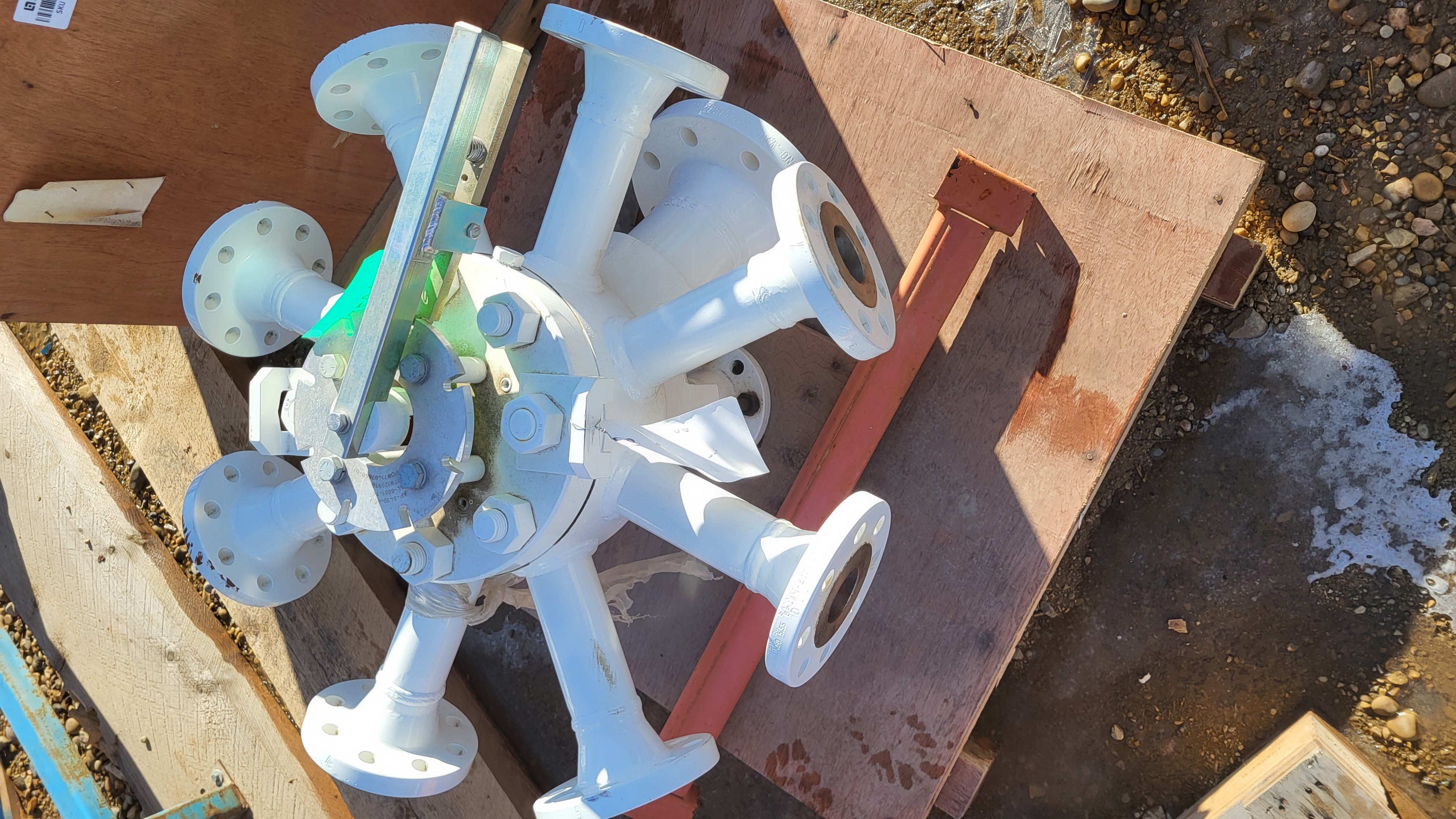 Bettis Multiport Flow Selector 2x4x3 — primary product image