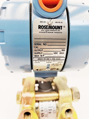 Rosemount 1151GP4E12C6 Gage Pressure Transmitter with Manifold — product image 3 of 4