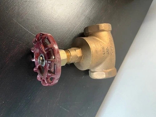 Crane 1.5 Inch Bronze Globe Valve 125S — product image 4 of 4