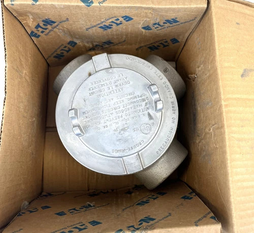Eaton Crouse-Hinds GUAT69 2" Conduit Outlet Box T-Type — product image 2 of 14