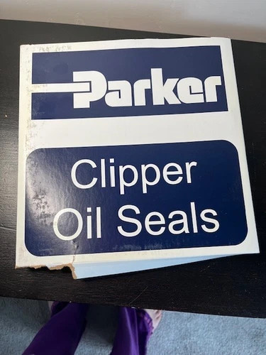Parker Clipper Oil Seal 8835-LUP 8835H1L5 3QTR16 8.25 Inch — primary product image