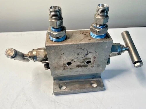 Parker PGI M-650SCT-WAW3 Transmitter Isolation Block & Bleed Valve 10000 PSI Stainless Steel — product image 5 of 5