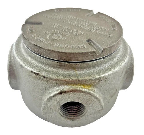 Crouse-Hinds GUR1 1/2" Explosion-Proof Conduit Outlet Box with Cover and O-Ring Gasket — product image 4 of 5