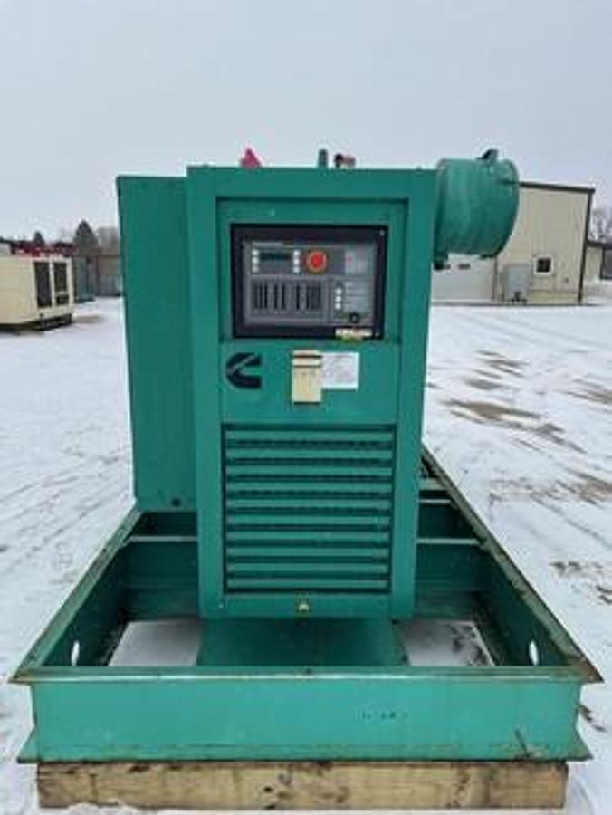 Cummins GTA28 400 kW Natural Gas Generator Set — product image 3 of 3