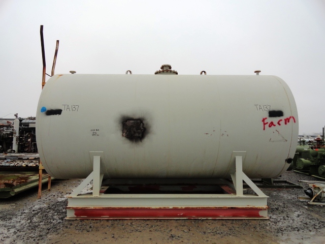 Horizontal Cylindrical Steel Storage Tank, 142 BBL / 6000 Gallon, 8 ft x 16 ft — product image 6 of 8