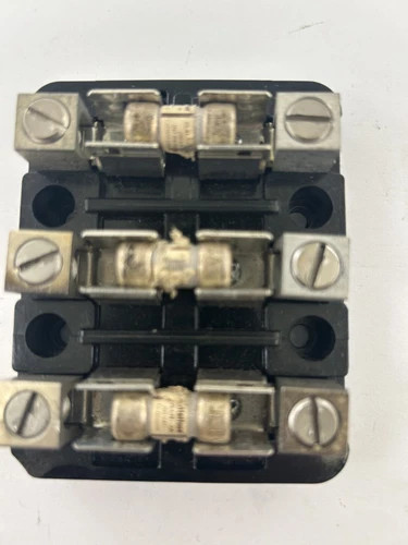 Littelfuse LT30030-3CR Powr-Gard 3-Pole Class T Fuse Block Holder — product image 2 of 3