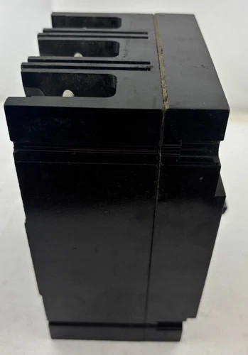 General Electric TED134020 3-Pole 20A Molded Case Circuit Breaker — product image 5 of 5