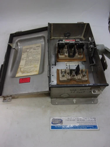 Siemens I-T-E F351SS Heavy Duty Safety Switch, 30A, 600V, 3-Pole, Fusible, NEMA 4/4X Stainless Steel Enclosure — product image 5 of 9