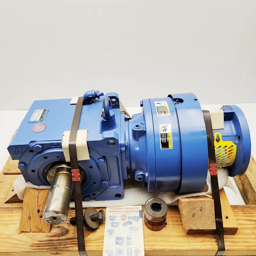 Sumitomo SM-Bevel BuddyBox Gear Reducer LHHJS-2B165TE-K2-18 — product image 3 of 13
