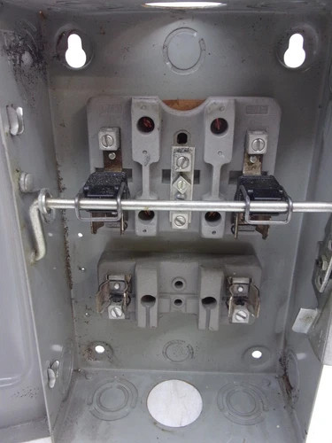 ITE Gould HU322 General Duty Safety Switch, 60A, 2P, Fusible, 240V, NEMA 1 — product image 4 of 8