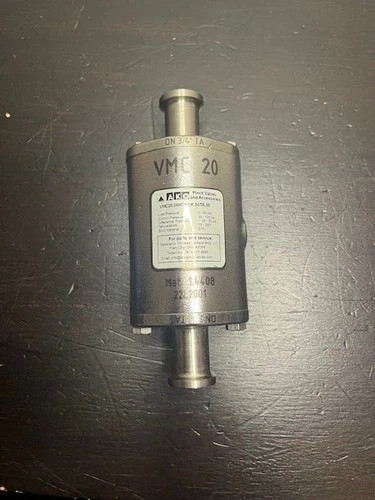 AKO VMC20 Pneumatic Pinch Valve with 3/4" Tri-Clamp Sanitary Fittings — primary product image